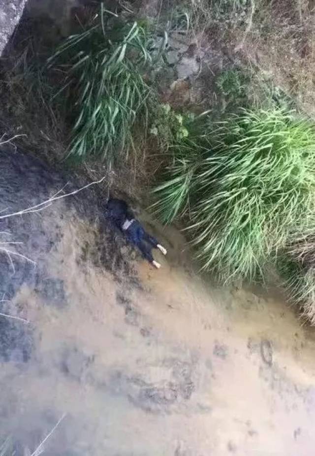 溺水男生遗体正面图片