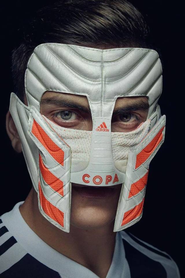 以copa 19 为蓝本,王志钧为球星迪巴拉打造 "角斗士" 面具