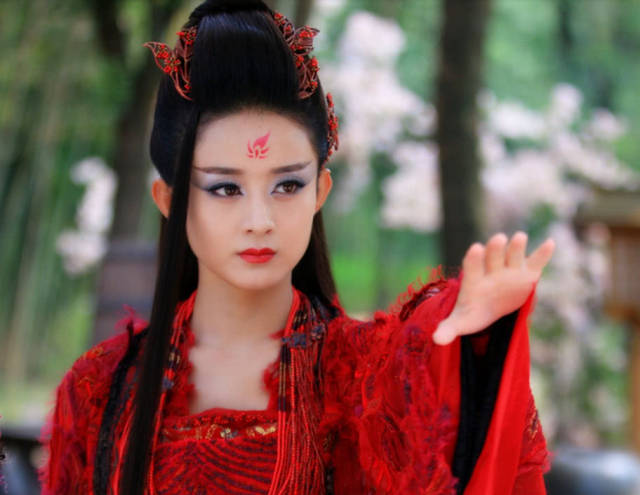 女演员黑化:张子枫的眼神,佘诗曼的笑容,最后一个差点让剧禁播_手机