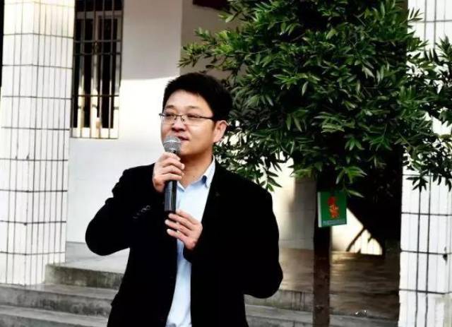 家庭教育全国巡回报告团赵宁老师作"给孩子成长的力量"主题报告