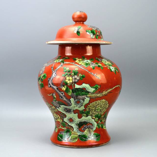 古拙大方的矾红釉花鸟纹将军罐的绝妙之处