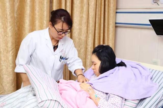 深圳健安医院创新医疗模式生孩子实施打分付费产妇说了算