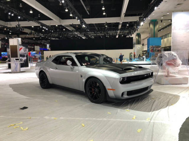 道奇地狱猫现身洛杉矶展,6.2l发动机717马力 狂野十足!