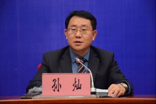 云南省人民政府副秘书长,办公厅主任,省人民政府新闻发言人孙灿