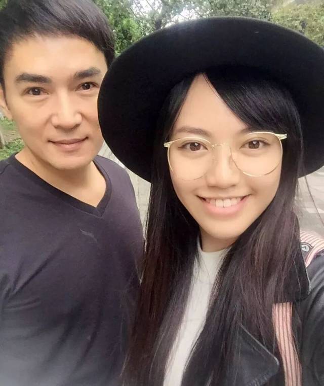 焦恩俊两个女儿图片图片