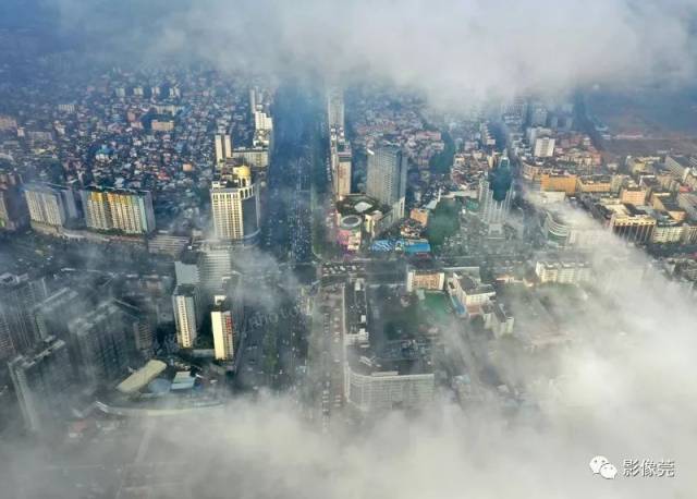 东莞未来几天阴雨连绵,雾霾严重!但是东莞却变成这样了!