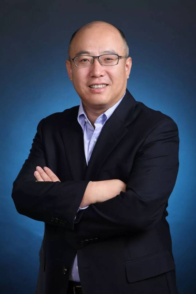 杜建军 光大金控资产管理有限公司党委副书记,总裁 杜建军先生现任