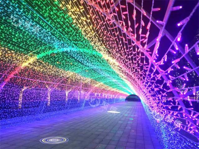 聚缘造型各异的灯光通道一同体验灯光的魅力