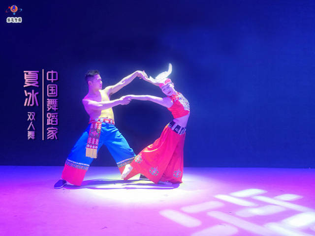 双人舞 舞蹈造型,现代舞双人舞造型,舞蹈编导双人舞造型_大山谷图库