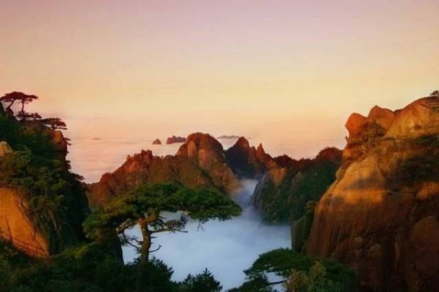 【古韻徽州】 日出黃山,夜宿宏村,穿越西海大峽谷(純玩)三日遊(天天發