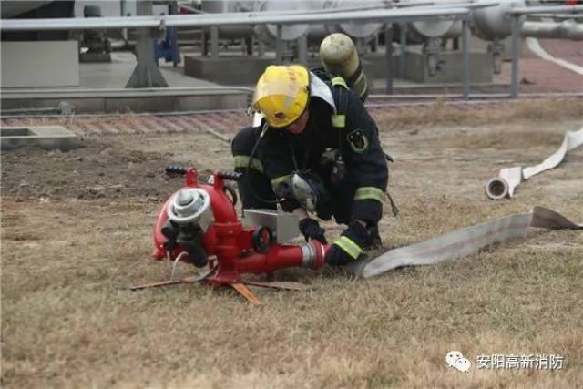 液氨化工厂“泄漏”（高新区消防应急演练快速处置）