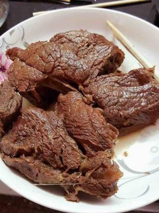 賣32年滷肉師傅:滷牛肉這3味不能少,不懂牛肉白做了,腥氣難吃