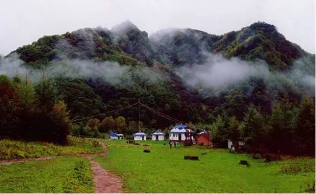 六盘山凉殿峡成吉思汗最后驻跸地