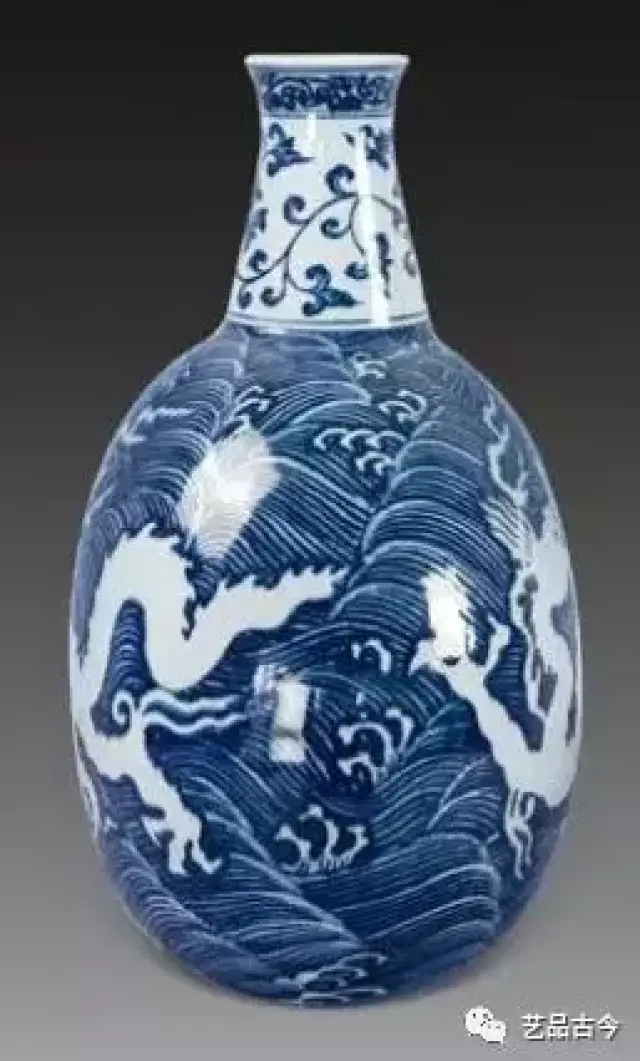 青花瓷瓶2個 An extremely fine and rare blue and white double-gourd vase, Seal