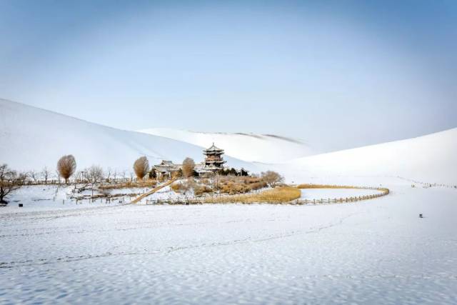 塞外雪景,塞外大漠,塞外飞雪_大山谷图库