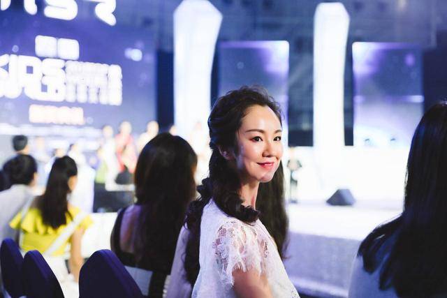 中国奥黛丽赫本唐苓馨出席世界小姐比赛担任评审