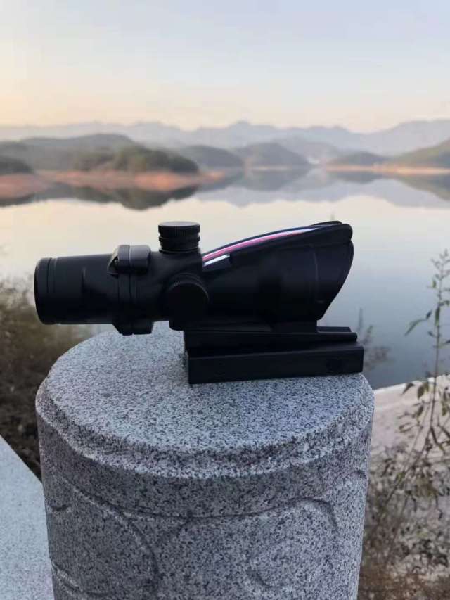 中国95式acog瞄准镜图片