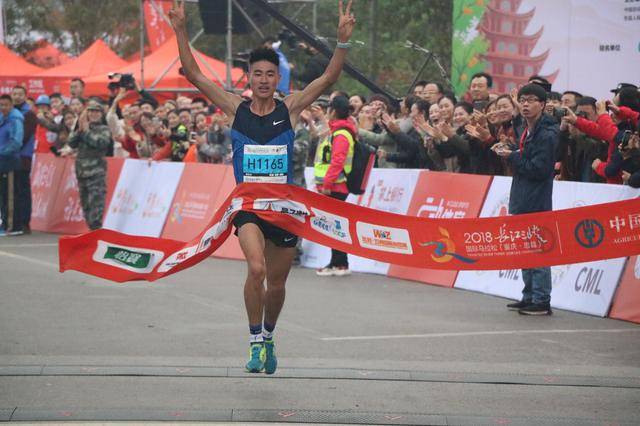 2018长江三峡国际马拉松在忠县"放马过来"!