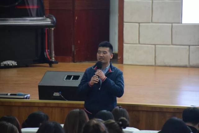 共同体共识共育共美乐清国际外国语学校小学部家校协同主题论坛成功