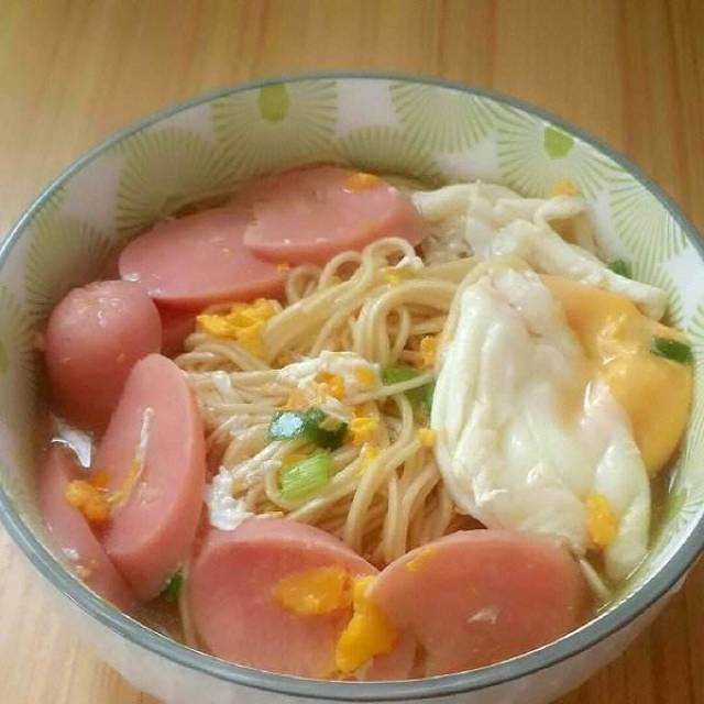 蔬菜火腿鸡蛋面,美味又营养!了解一下!
