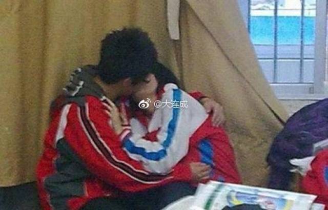 辽宁:未成年男女在学校厕所发生关系 生下孩子起诉学校