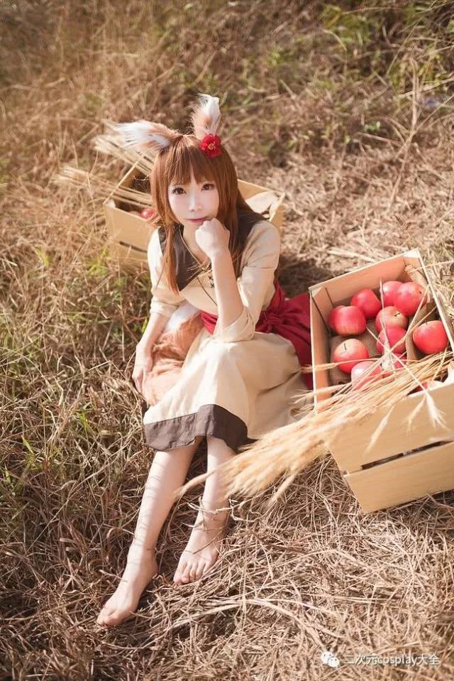 《狼与香辛料》赫萝cos,和煦自然,赫萝我也想要吃苹果!