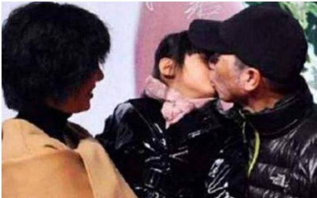 捧红了范冰冰王宝强,结婚19年不敢生娃,今养女