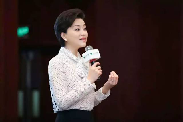 12月20日上海论坛重磅嘉宾 | 杨澜:"新时代女性的终身学习与发展"