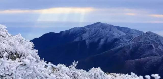 這個週末,約會大熊山,看一場美麗的雪景!