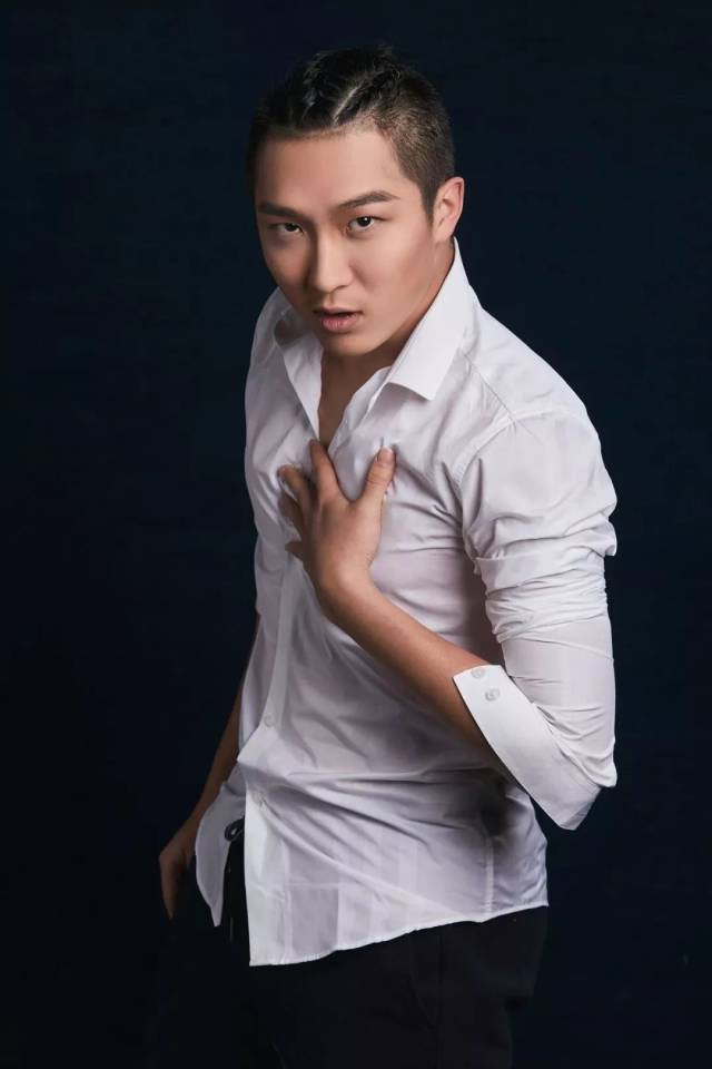 (班主任: 丛帅帅 王天佑) (周振民 朱秦旺 左欣然 邓凌杰 白宏伟)