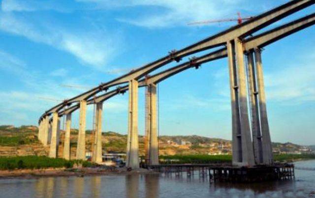 太佳高速公路黄河特大桥