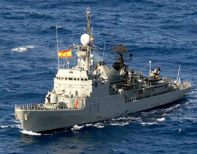 西班牙军舰奏着国歌闯直布罗陀海域 英军紧急