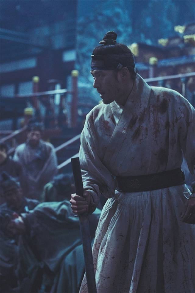 《釜山行》后,韩国丧尸片冲进宫廷