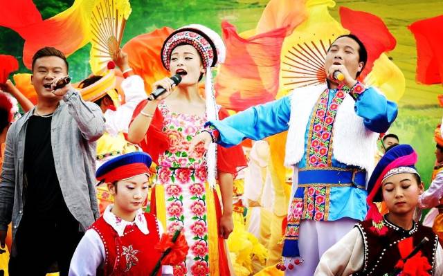 白族,傣族与黎族等民族的婚恋习俗, 都是中华文化传统的代表