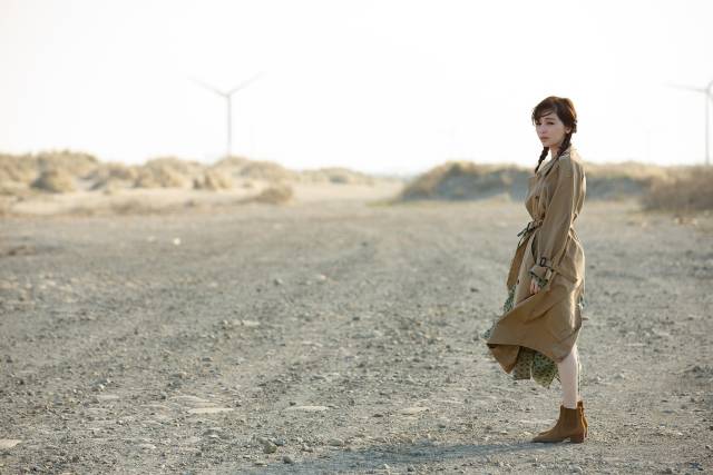 王心凌唱功演技大爆发 《大眠》MV呈现相爱中