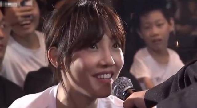 岳云鹏唱五环之歌救场,陈坤尴尬,白百何表现被