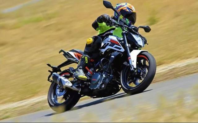 KTM 250 DUKE|骑士网呆子视频评测及补充