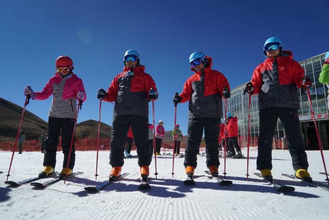 體旅結合 會澤大海草山滑雪場即將開門迎客_手機搜狐網