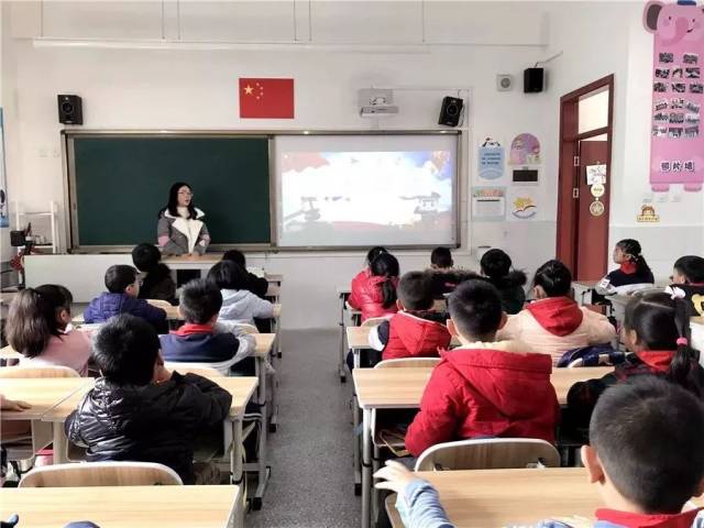 科華中路小學 以不同的音調 皆展露自信的笑容 龍江路小學中糧祥雲