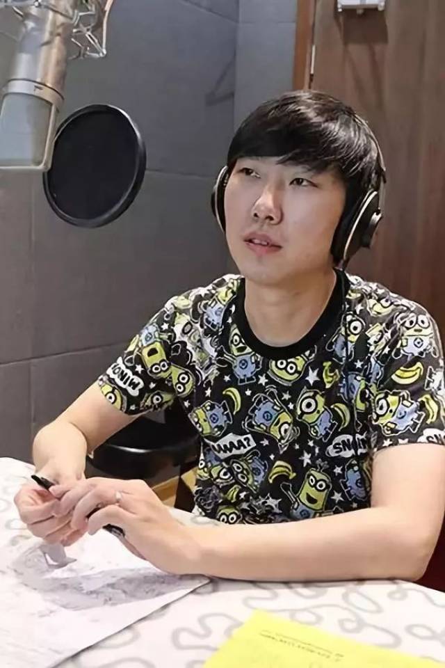 这是件好事! 只是 官方公布配音照片的时候为什么