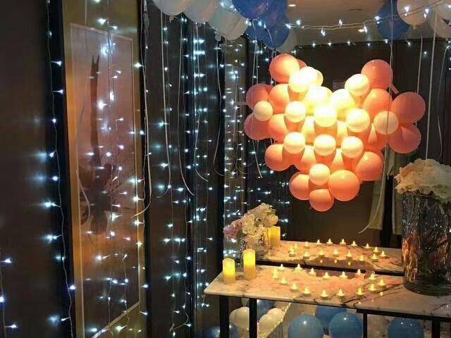 除了星星图案的串灯之外,还有花样串灯来点燃轰趴气氛.并且相较于