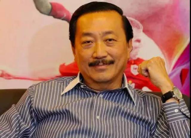 陈志远(tan sri vincent tan),在1980年得到麦当劳在马来西亚的特许