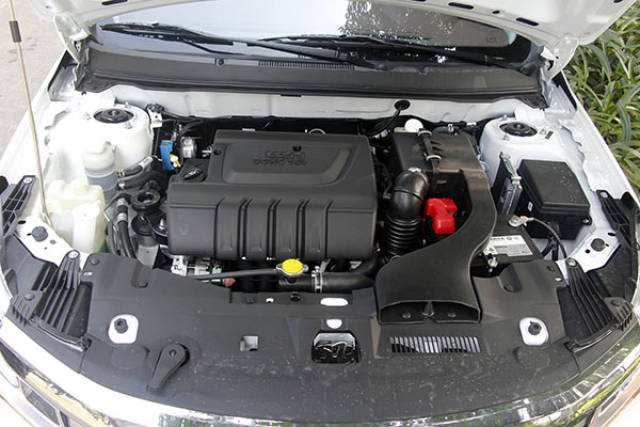 5万出头可落地,号称最便宜的品质家轿,东南a5翼舞实拍怎样?