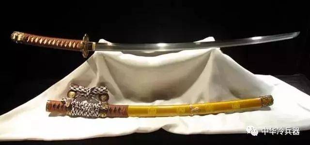 令人防不胜防！锋芒被隐藏在手杖里的伪装型兵器——杖刀_搜狐网