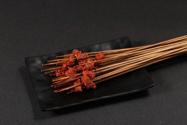 串串香菜品篇——带你领略巴蜀之地不一样的"小签牛肉"