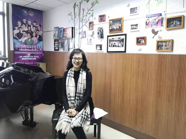 舞台是最生动的讲台余惠承教授荆楚文脉:武汉音乐学院声乐系主任