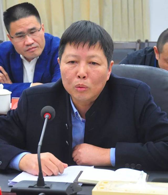 李永祥指出,乡镇是最基层的一级政权组织,处在推动一方经济发展,带领