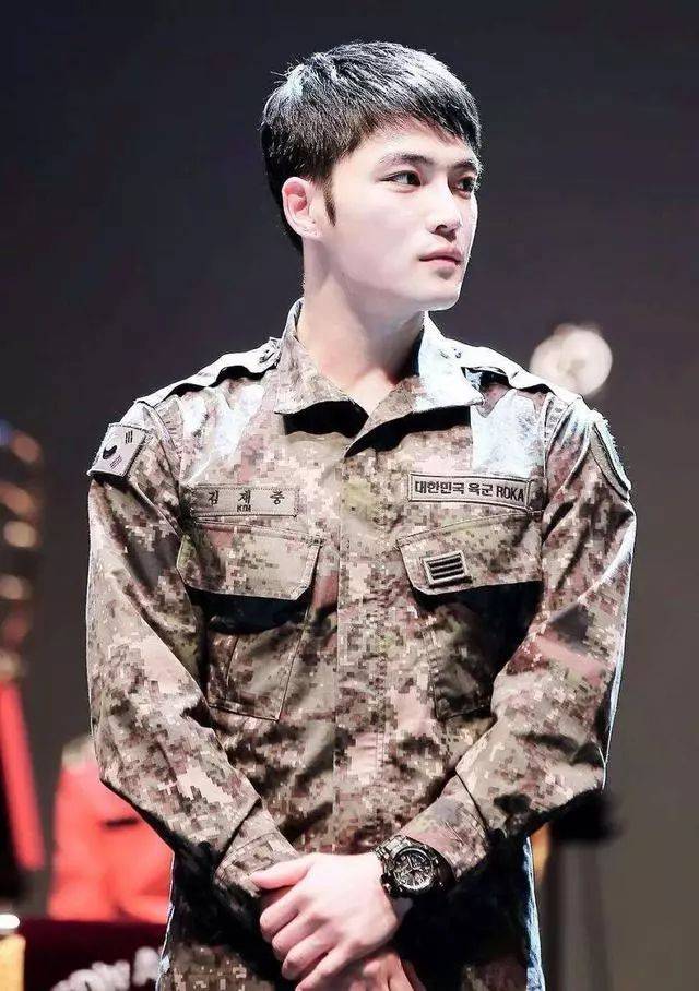 颜值高什么发型都能驾驭可能寸头就不行