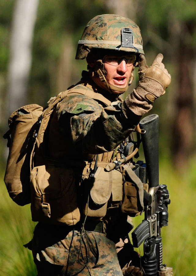 美国海军陆战队采购50000支m27步枪,轻武器选型尘埃落定