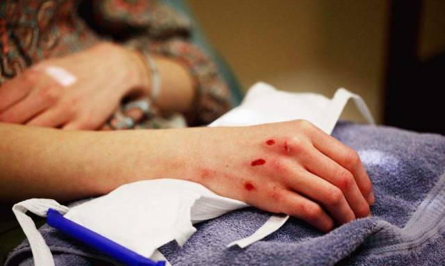 直播家暴现场: 男人对女人最大的疼爱或许就是不家暴